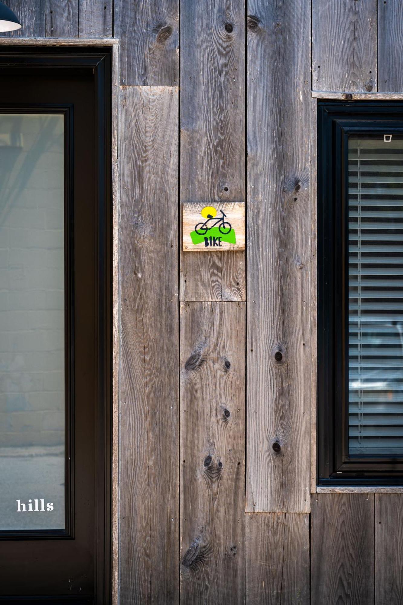 "Bike" At Hills Meaford, Pet Friendly, Ground Floor Suite מראה חיצוני תמונה